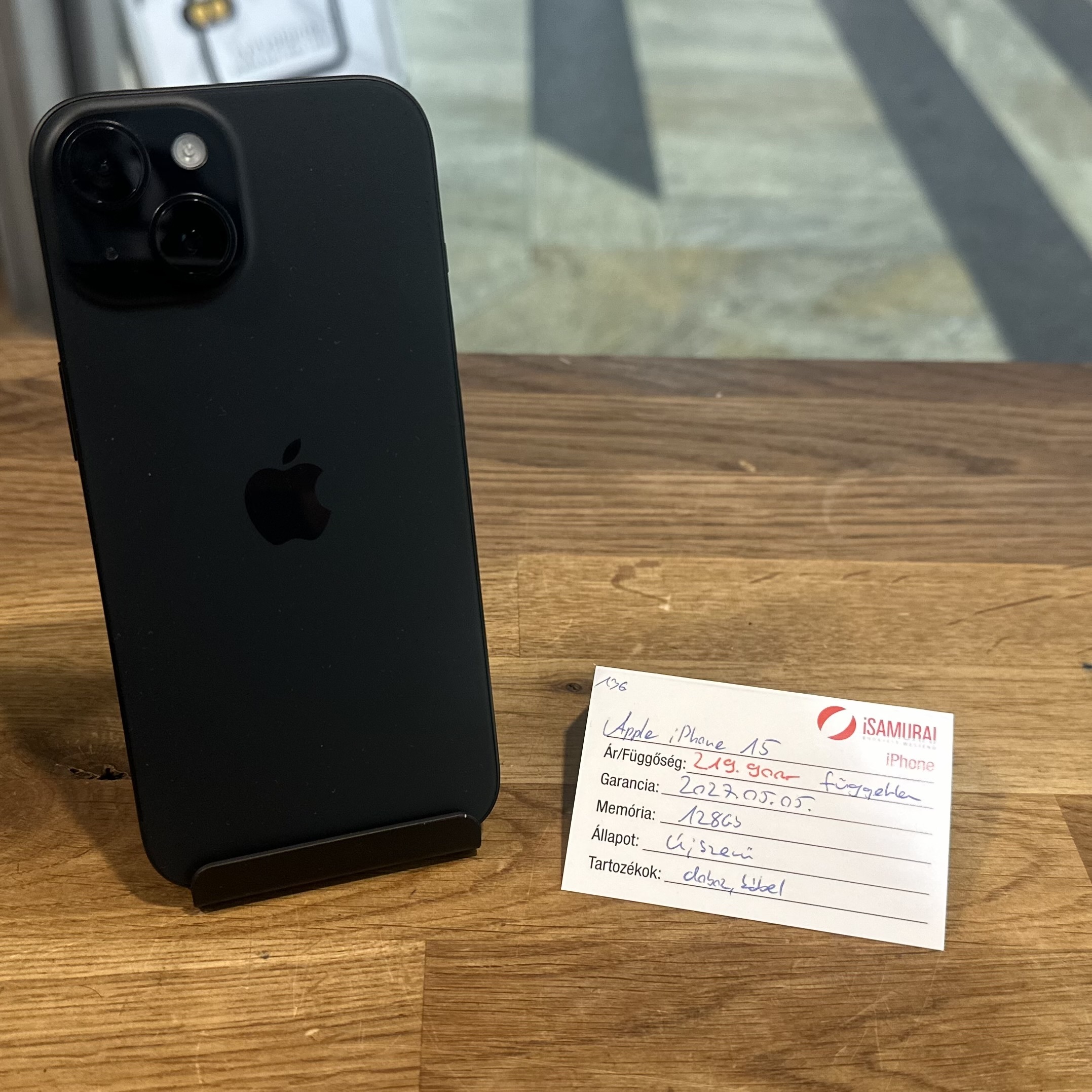136. Apple iPhone 15 - 128 GB - Black Titán - Újszerű - 2027.05.05.garancia