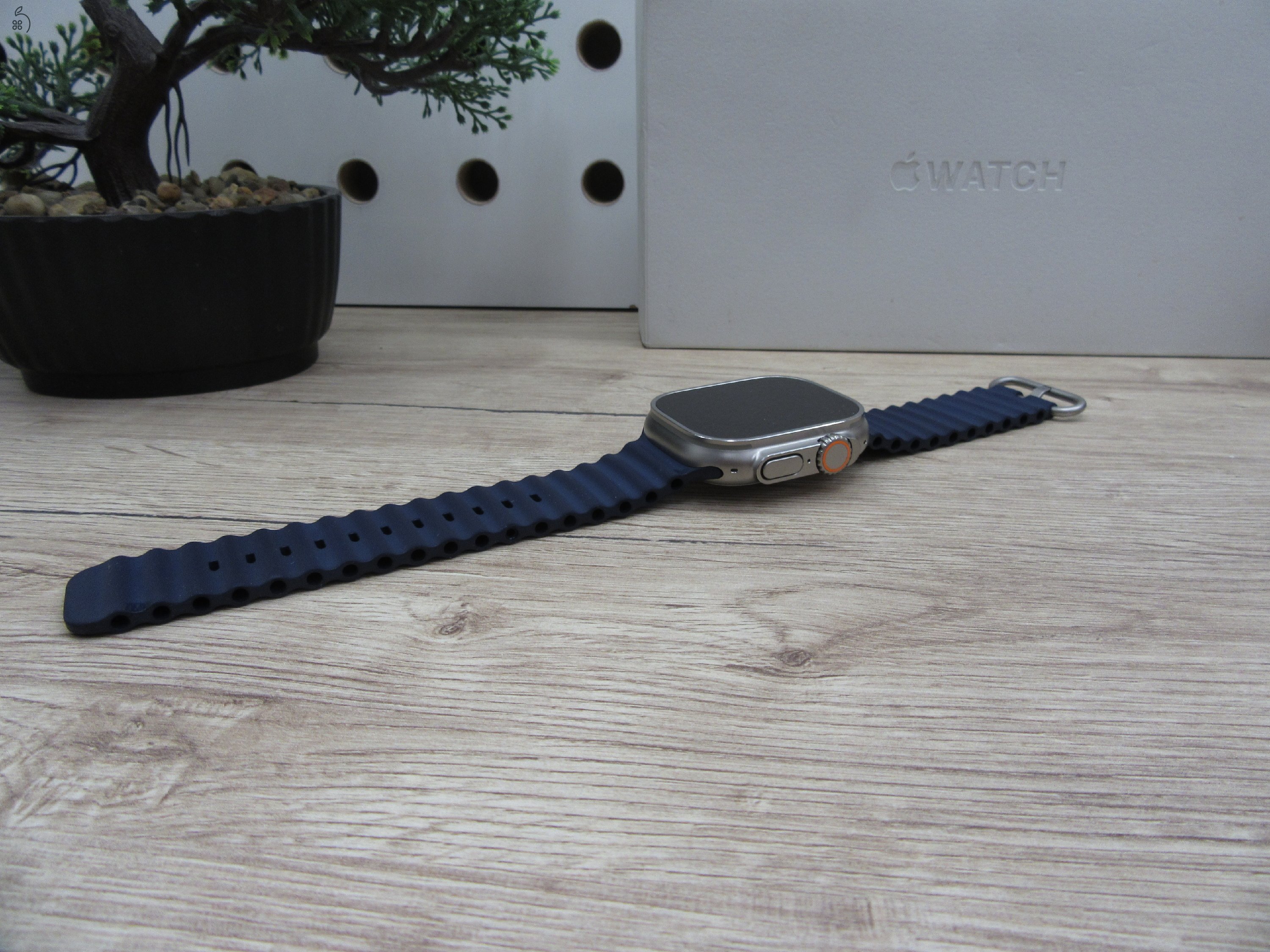 Apple Watch Ultra 2 - 49 mm - Használt, karcmentes - 2 év garancia