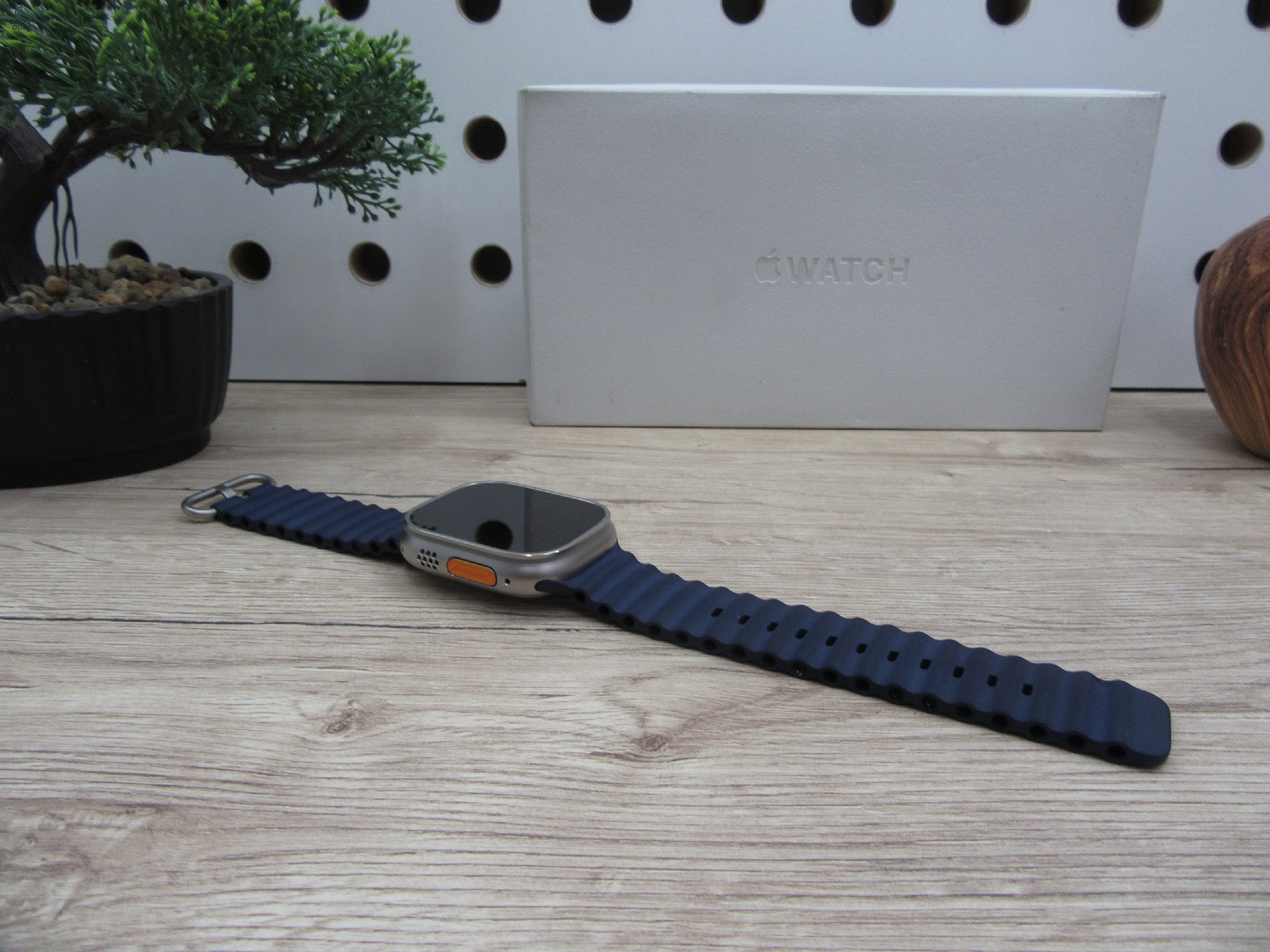 Apple Watch Ultra 2 - 49 mm - Használt, karcmentes - 2 év garancia