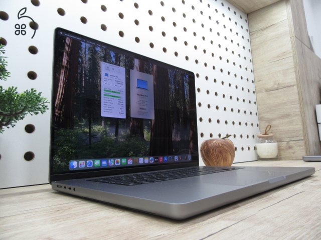 Apple Macbook 16 M1 Pro - 2021 - Használt, szép állapot 32 Gb RAM / 500 Gb SSD