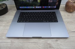 Apple Macbook 16 M1 Pro - 2021 - Használt, szép állapot 32 Gb RAM / 500 Gb SSD