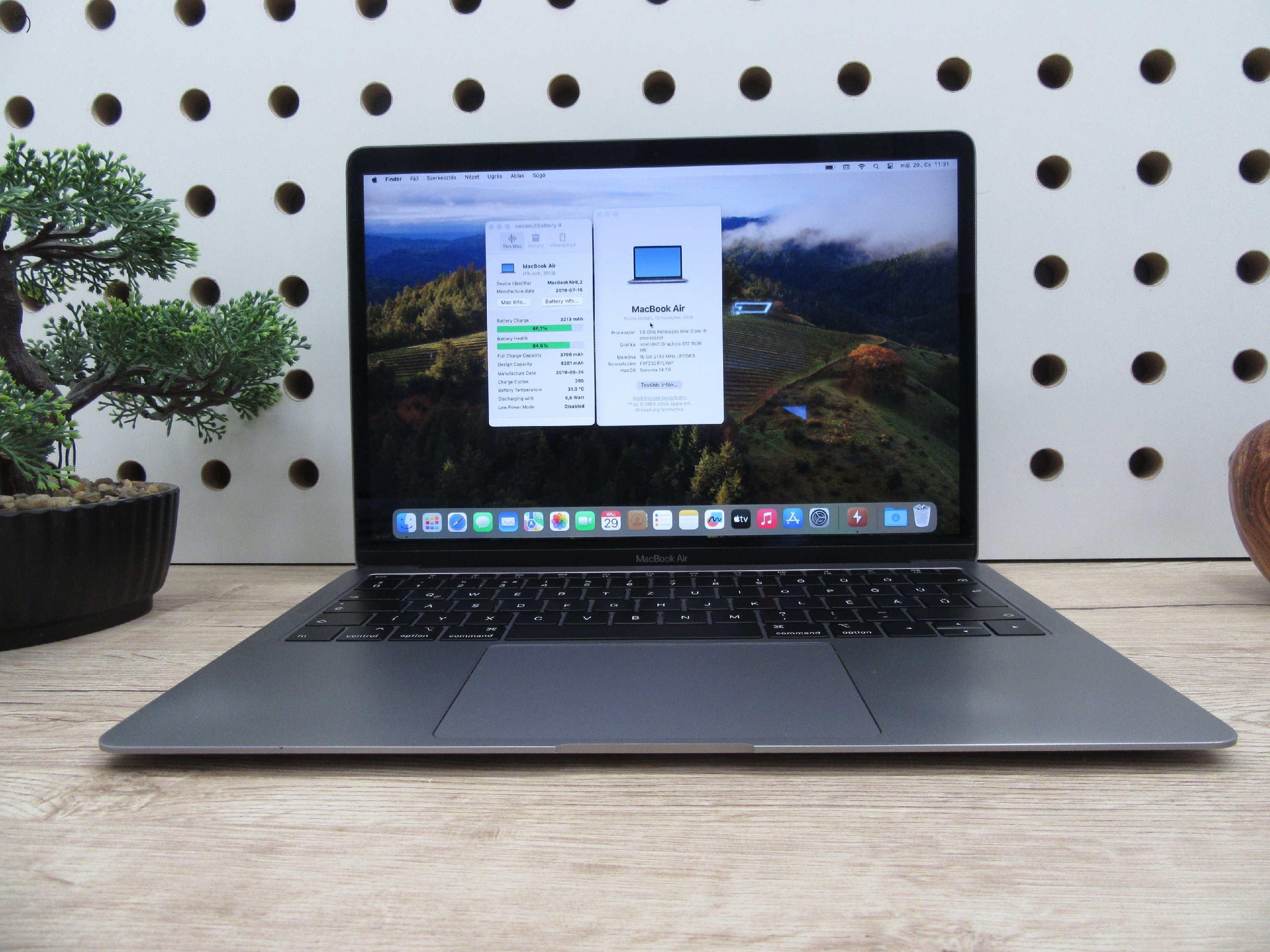Apple Macbook Air 13 - 2019 - Használt, megkímélt - 500 Gb SSD