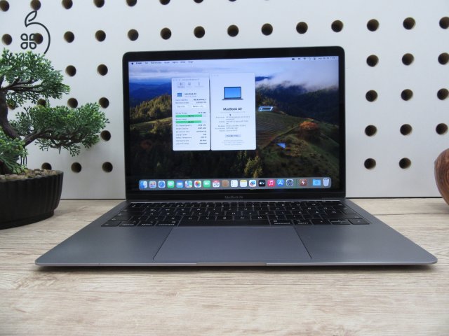 Apple Macbook Air 13 - 2019 - Használt, megkímélt - 500 Gb SSD