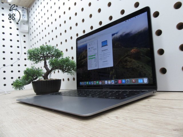 Apple Macbook Air 13 - 2019 - Használt, megkímélt - 500 Gb SSD