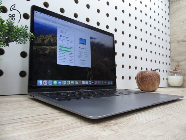 Apple Macbook Air 13 - 2019 - Használt, megkímélt - 500 Gb SSD