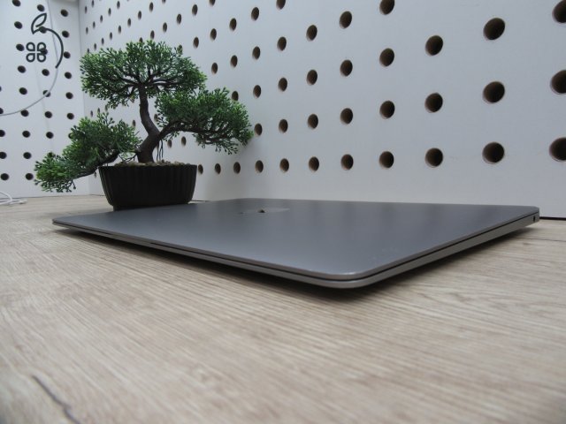 Apple Macbook Air 13 - 2019 - Használt, megkímélt - 500 Gb SSD