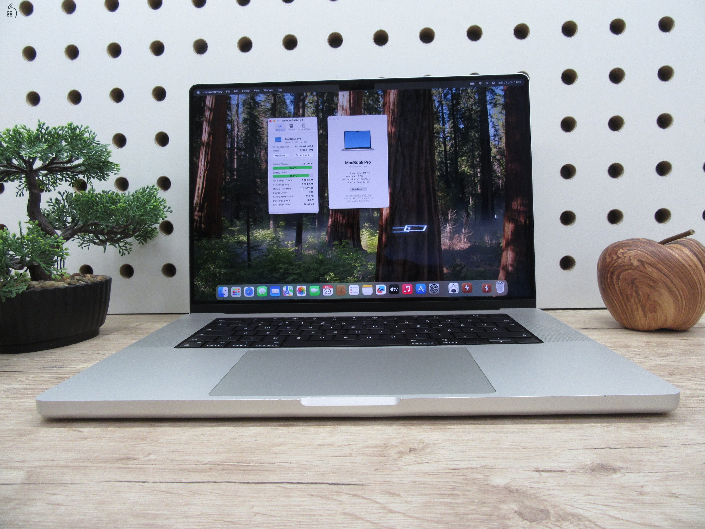 Apple Macbook 16 M1 Pro - 2021 - Használt, szép állapot - 1 Tb SSD!!!