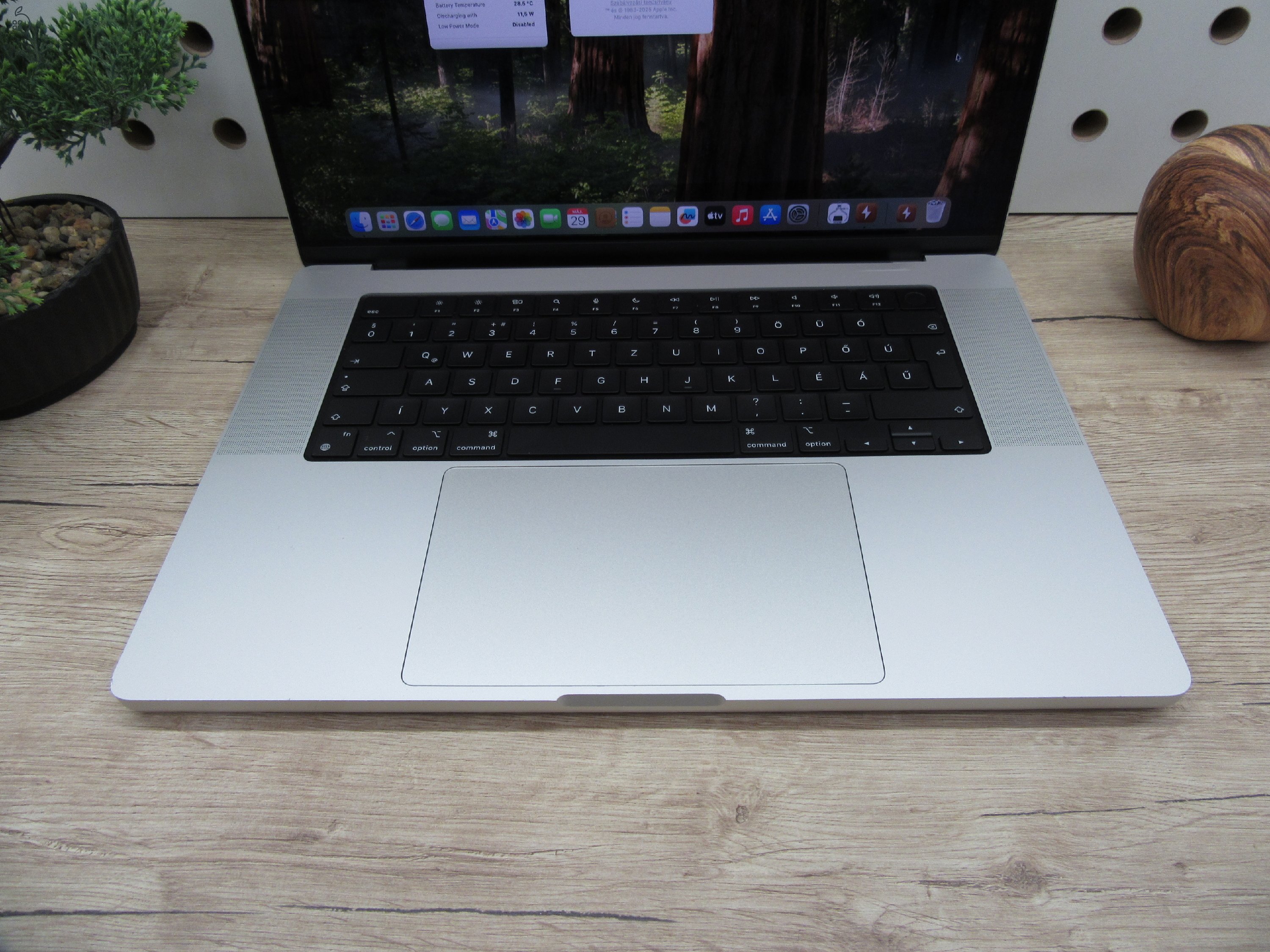 Apple Macbook 16 M1 Pro - 2021 - Használt, szép állapot - 1 Tb SSD!!!