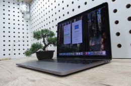Apple Retina Macbook Pro Touchbar 13 - 2018 - Használt, szép állapot - 500 Gb SSD