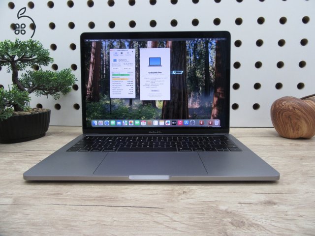 Apple Retina Macbook Pro Touchbar 13 - 2018 - Használt, szép állapot - 500 Gb SSD