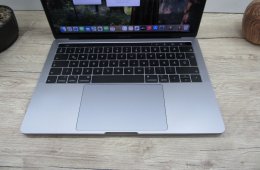 Apple Retina Macbook Pro Touchbar 13 - 2018 - Használt, szép állapot - 500 Gb SSD