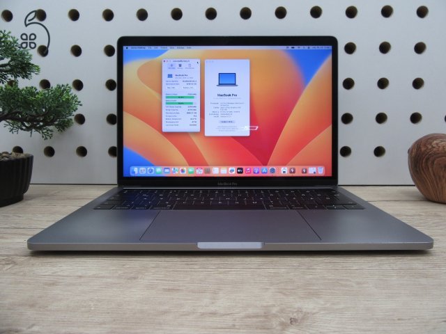  Apple Retina Macbook Pro 13 Touchbar  - 2017 2018-as gyártás - Használt, megkímélt állapot - 500 Gb SSD  