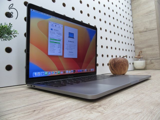  Apple Retina Macbook Pro 13 Touchbar  - 2017 2018-as gyártás - Használt, megkímélt állapot - 500 Gb SSD  