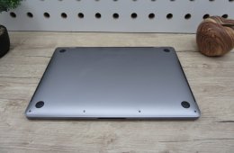  Apple Retina Macbook Pro 13 Touchbar  - 2017 2018-as gyártás - Használt, megkímélt állapot - 500 Gb SSD  