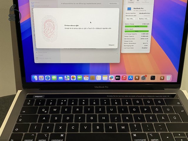 Apple MacBook Pro A1989 Új Akku!!