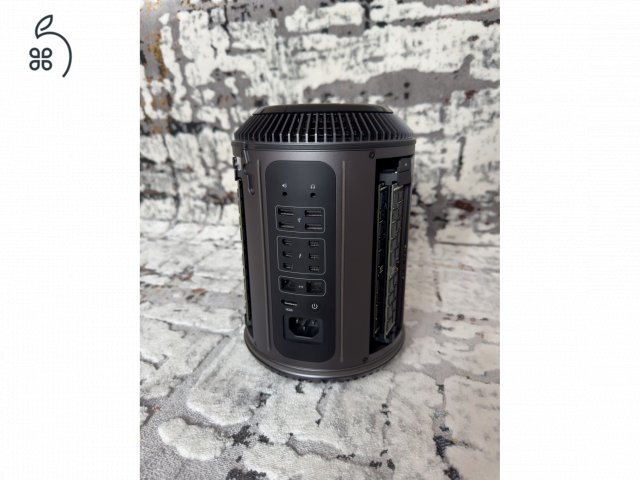 Eladó egy szép, megkímélt állapotú Apple Mac Pro (2013, 6.1) asztali számítógép