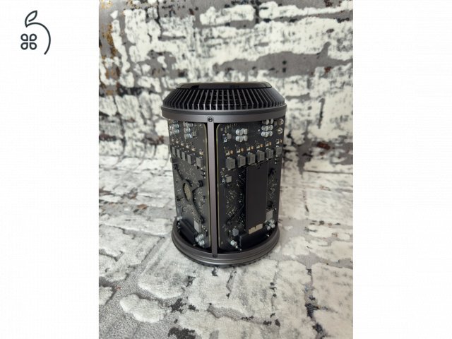 Eladó egy szép, megkímélt állapotú Apple Mac Pro (2013, 6.1) asztali számítógép