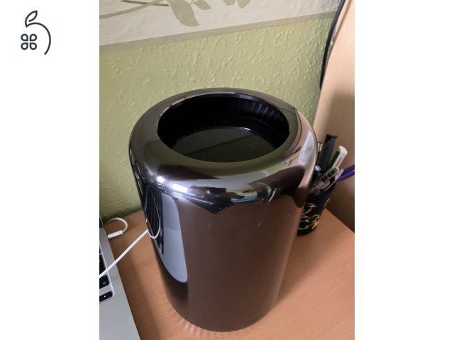 Eladó Apple Mac Pro (2013, 6.1), 8 mag, 64 GB, 1 TB apple SSD, AMD FirePro D500 3 GB