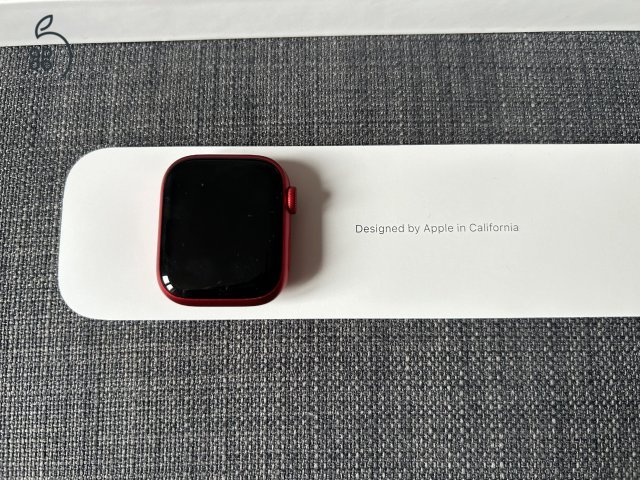 Apple Watch S8 RED 41mm