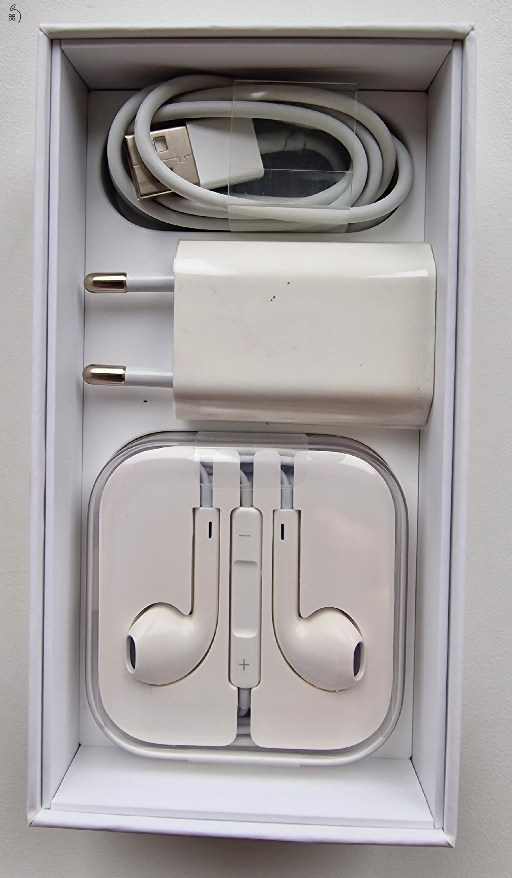 iPhone SE (2016) 128 GB, extrákkal
