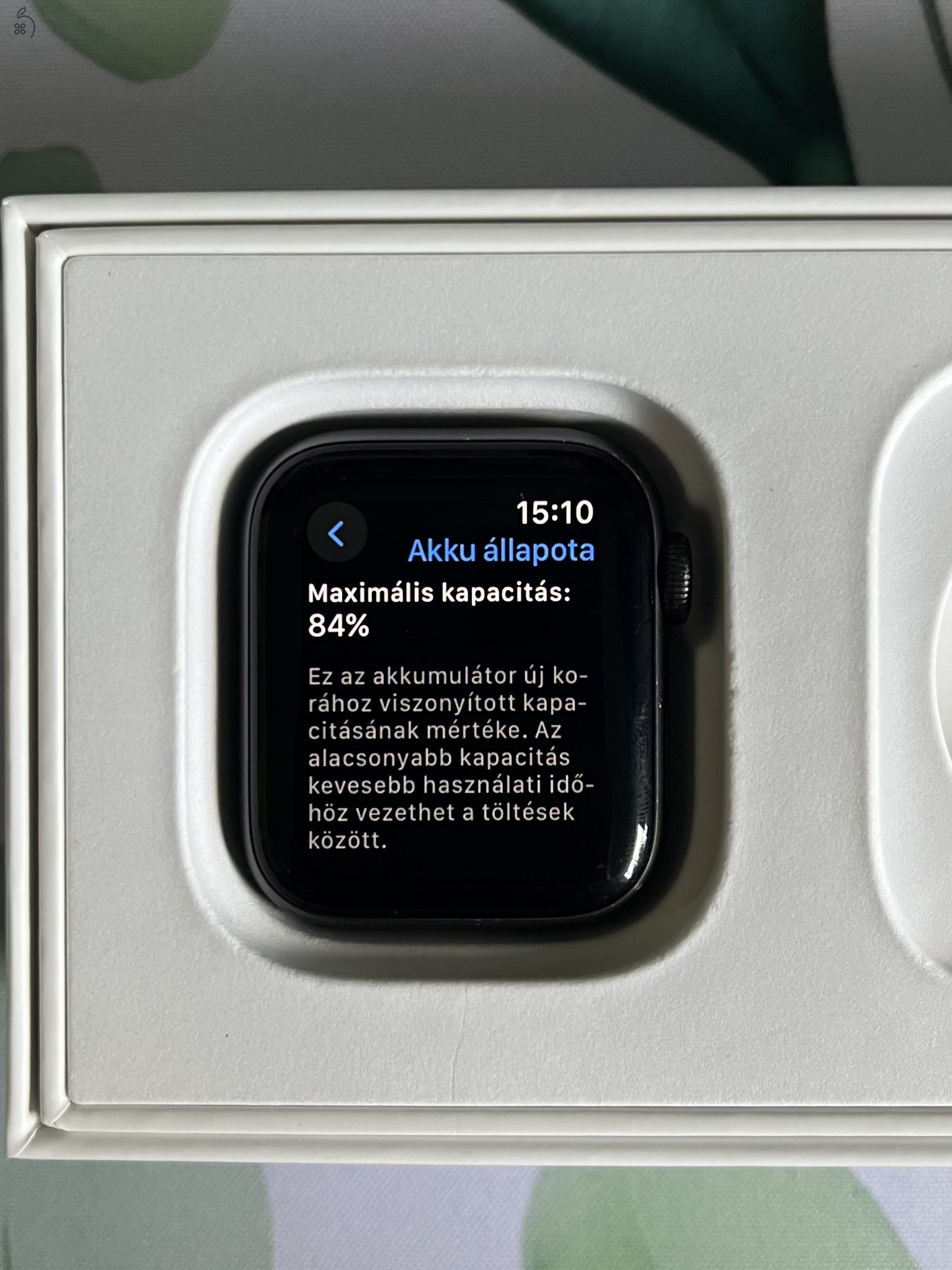Apple Watch S4 Space gray, 40 mm, jó állapotban eladó