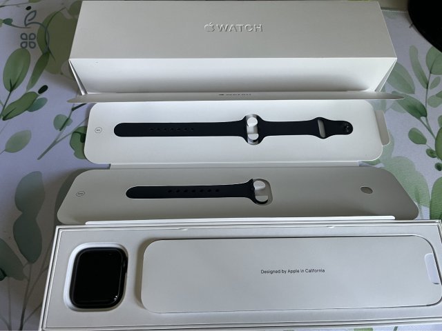 Apple Watch S4 Space gray, 40 mm, jó állapotban eladó