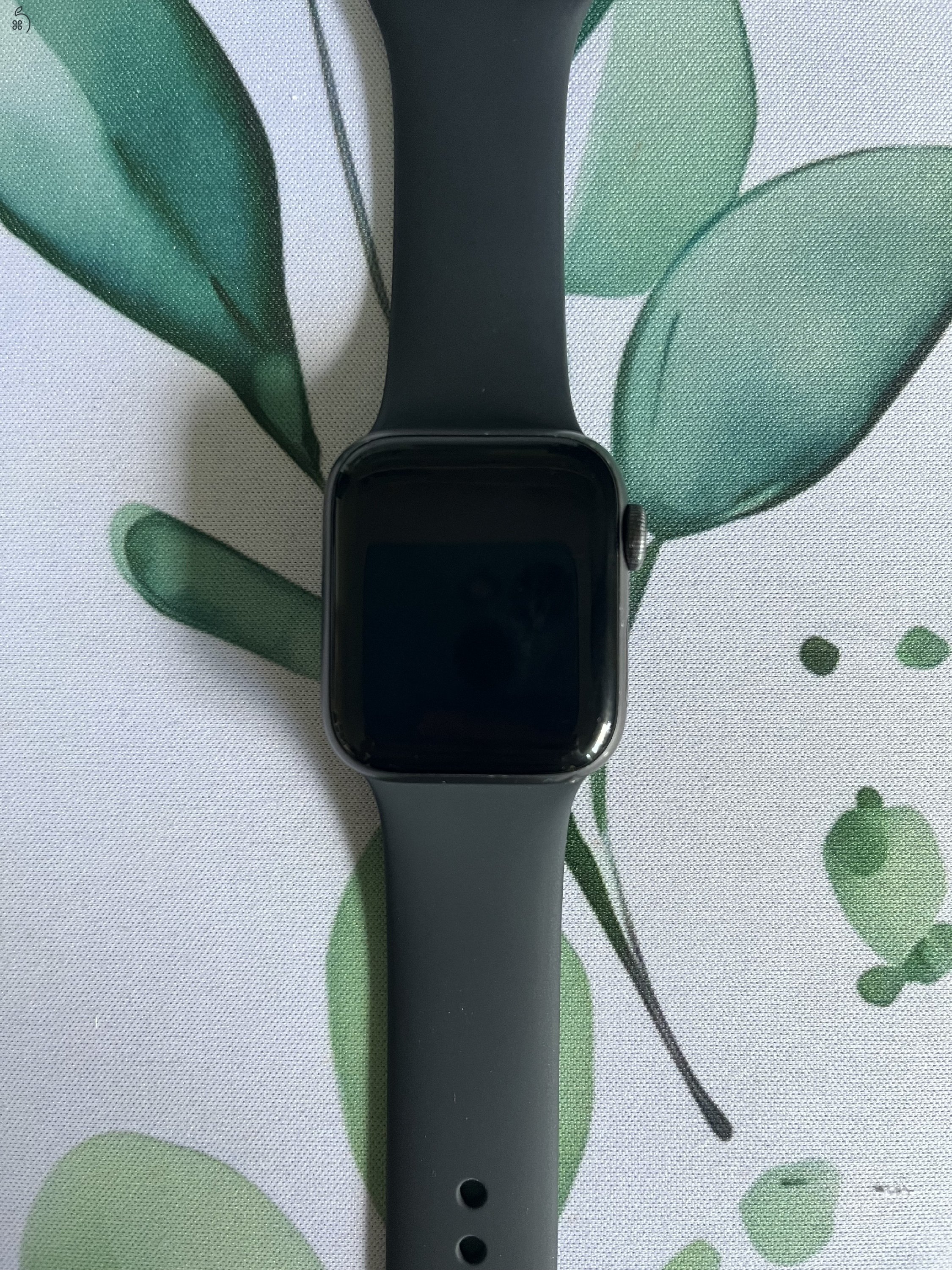Apple Watch S4 Space gray, 40 mm, jó állapotban eladó