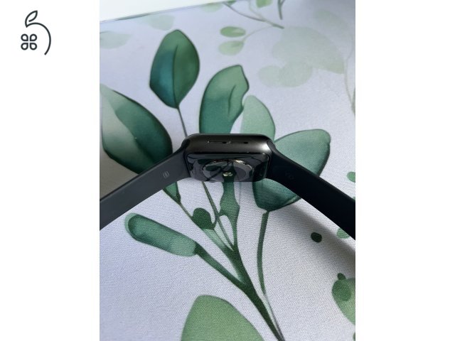 Apple Watch S4 Space gray, 40 mm, jó állapotban eladó