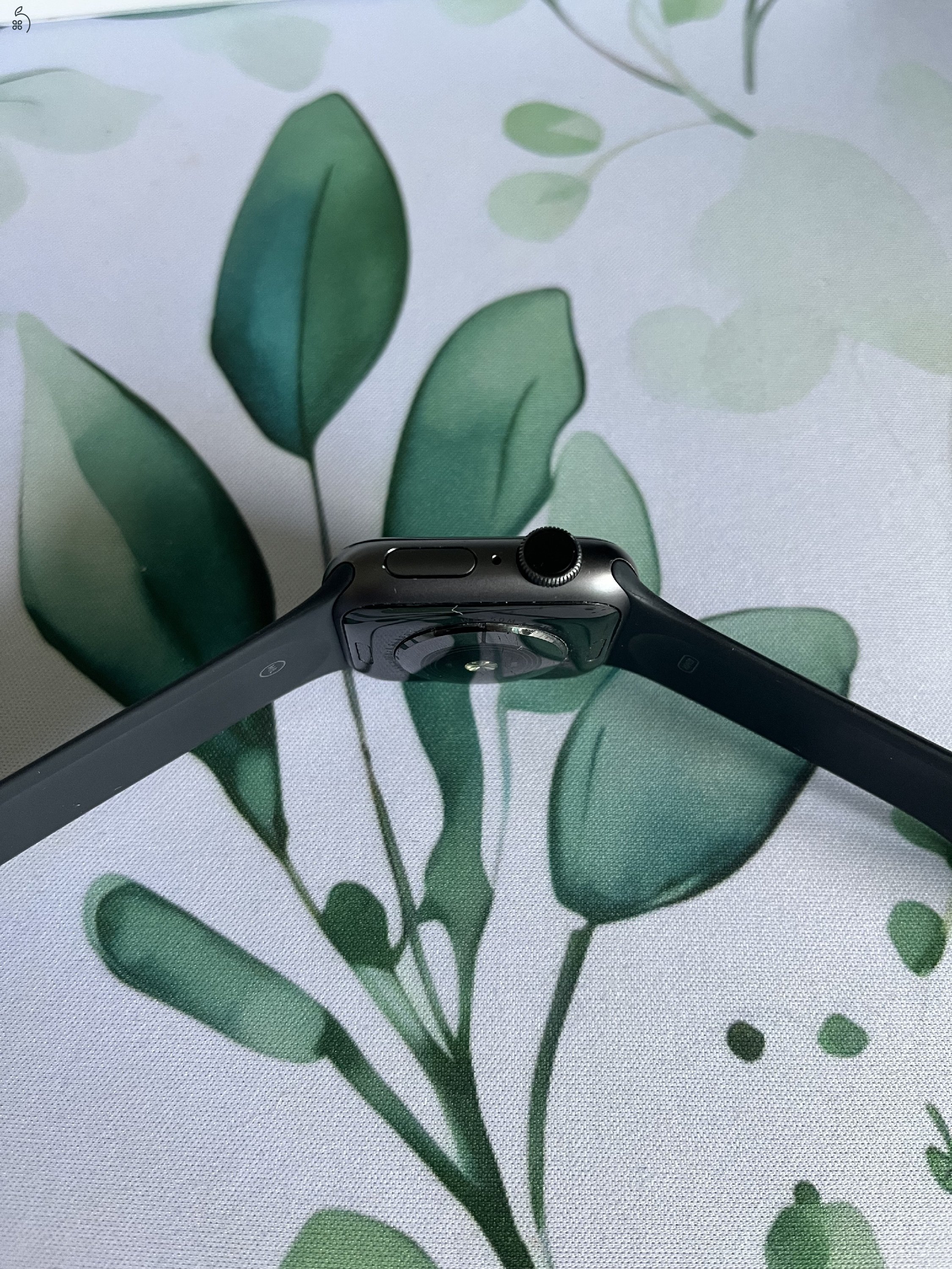 Apple Watch S4 Space gray, 40 mm, jó állapotban eladó