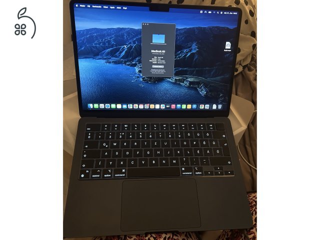 APPLE MACBOOK AIR 13.6