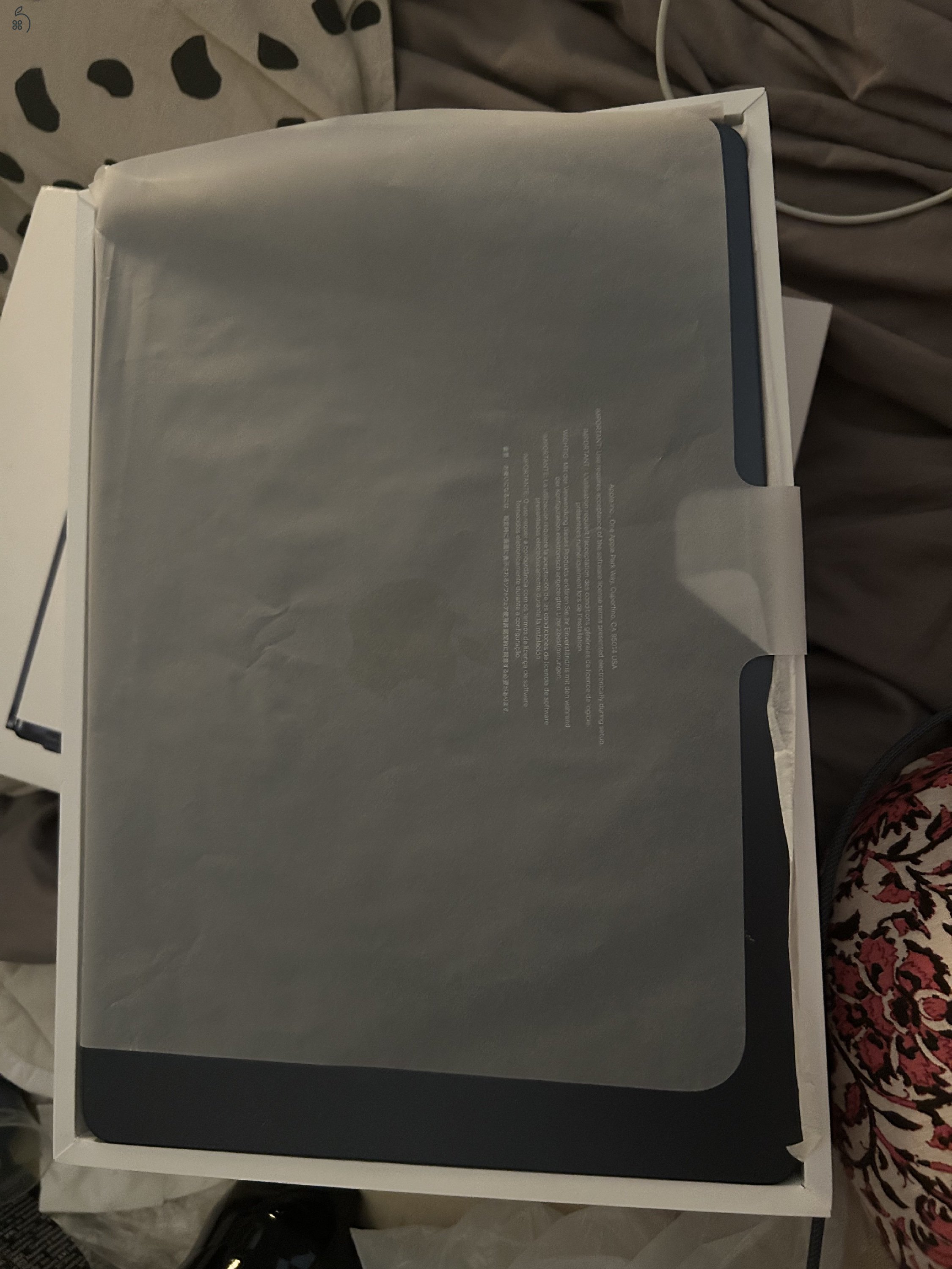 APPLE MACBOOK AIR 13.6