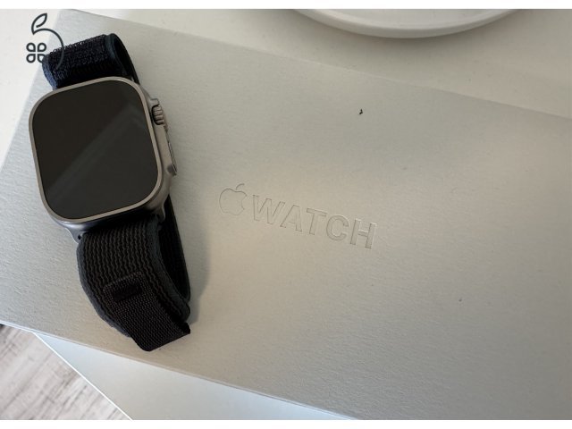 Gyönyörű Watch Ultra 2 magán kézből