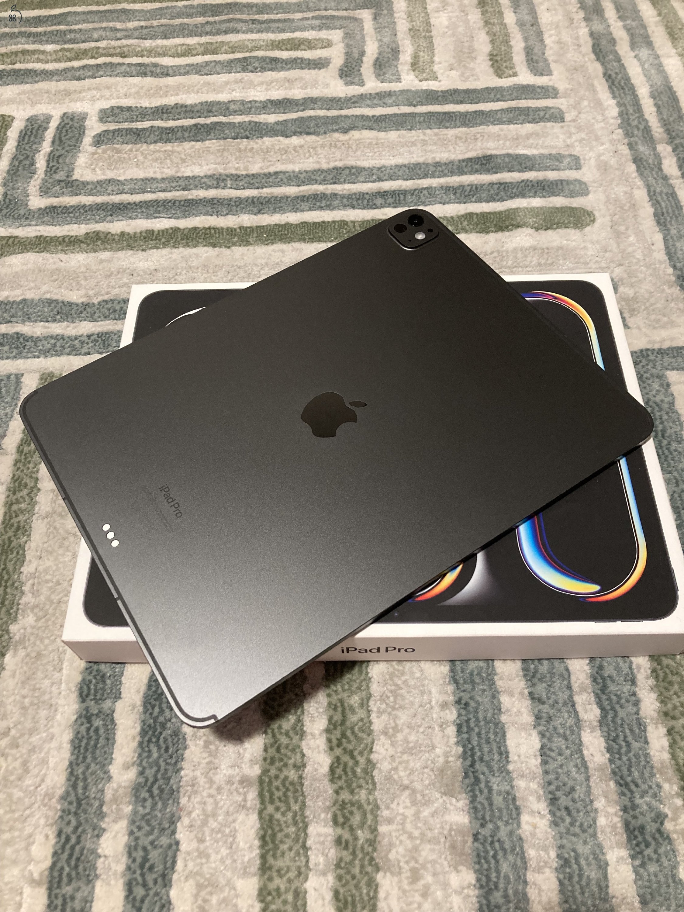 ÚJ* iPad PRO 13” M4 Chip! 256GB WIFI + Cellular! 1 év Apple garancia!