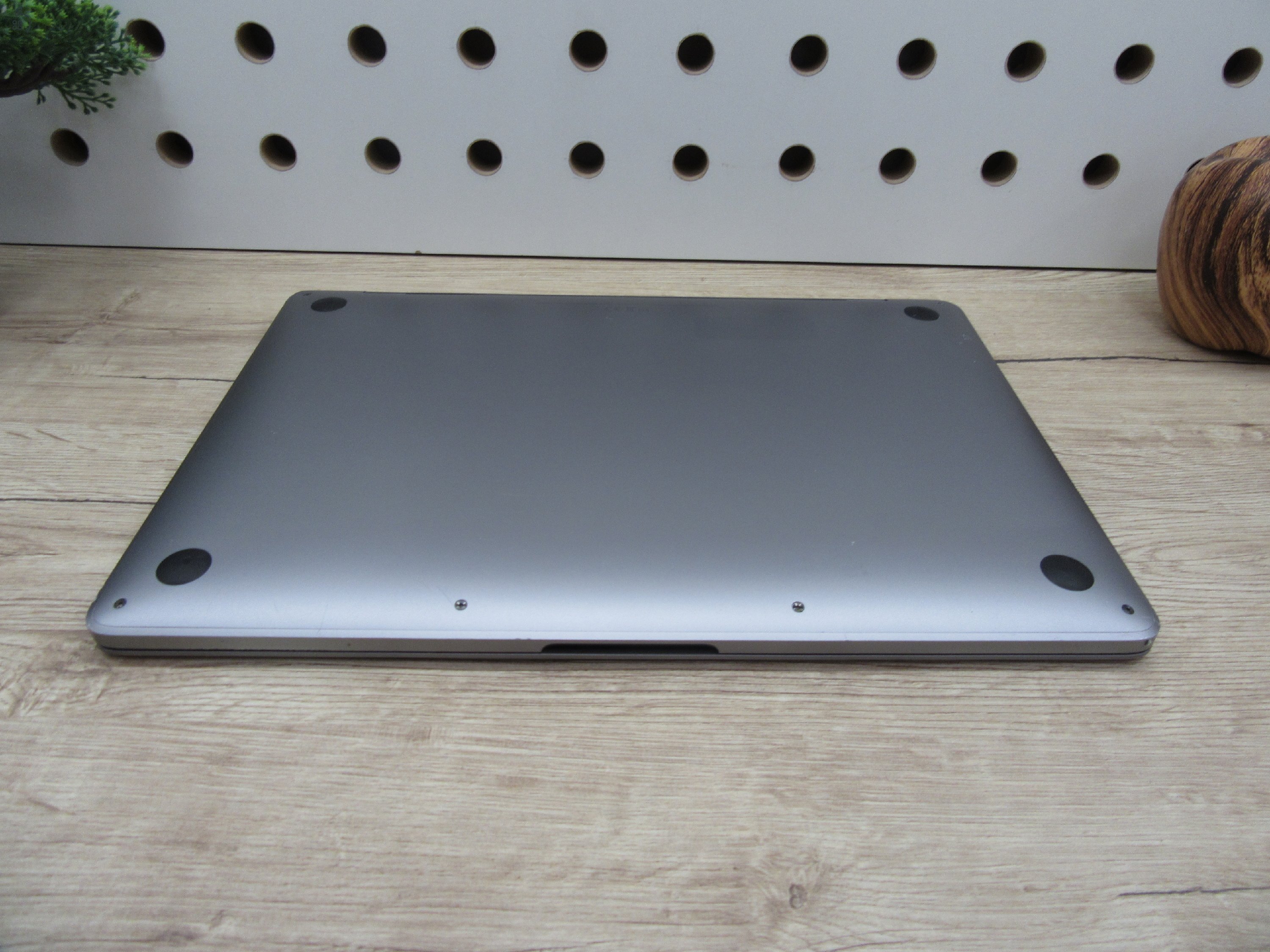 Apple Macbook Pro 13 Touchbar M1 - 2020 - Használt