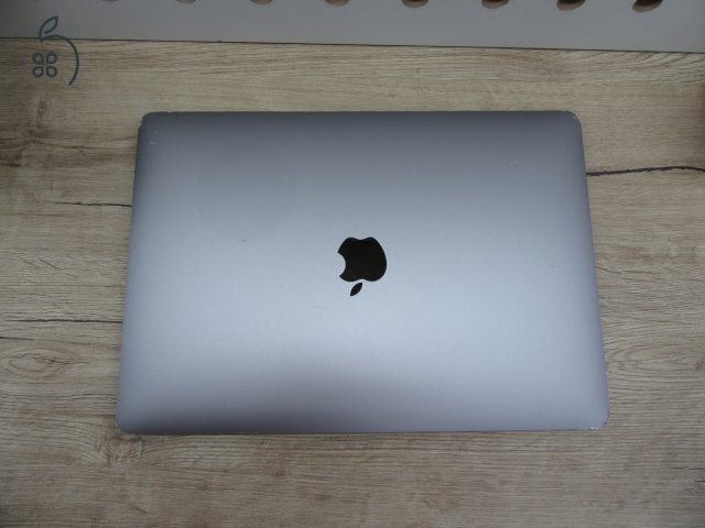 Apple Macbook Pro 13 Touchbar M1 - 2020 - Használt