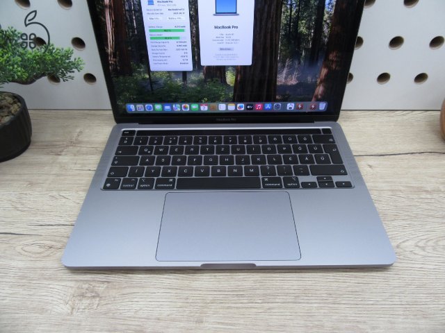  Apple Macbook Pro 13 Touchbar M1 - 2021 - Használt 