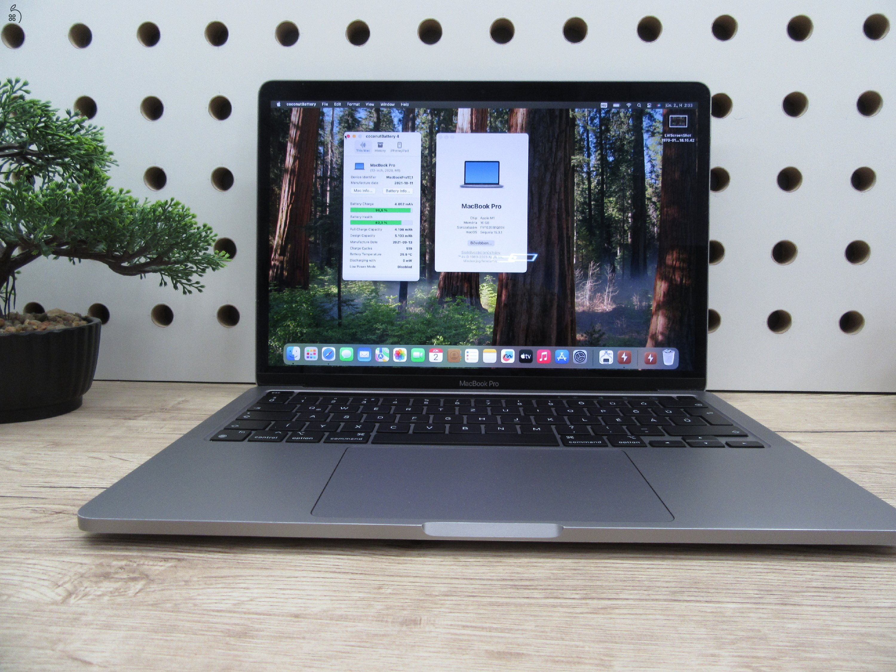  Apple Macbook Pro 13 Touchbar M1 - 2021 - Használt 