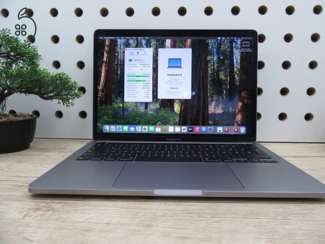  Apple Macbook Pro 13 Touchbar M1 - 2021 - Használt 