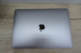 Apple Macbook Pro 13 Touchbar M1 - 2021 - Használt, megkímélt