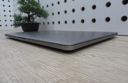 Apple Macbook Pro 13 Touchbar M1 - 2021 - Használt, megkímélt