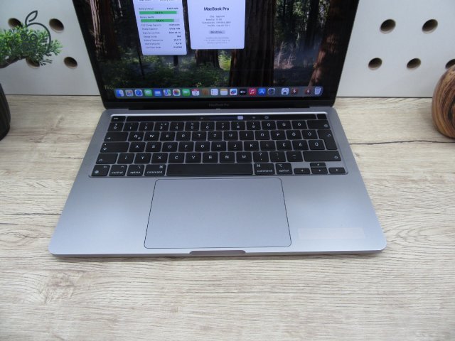 Apple Macbook Pro 13 Touchbar M1 - 2021 - Használt, megkímélt