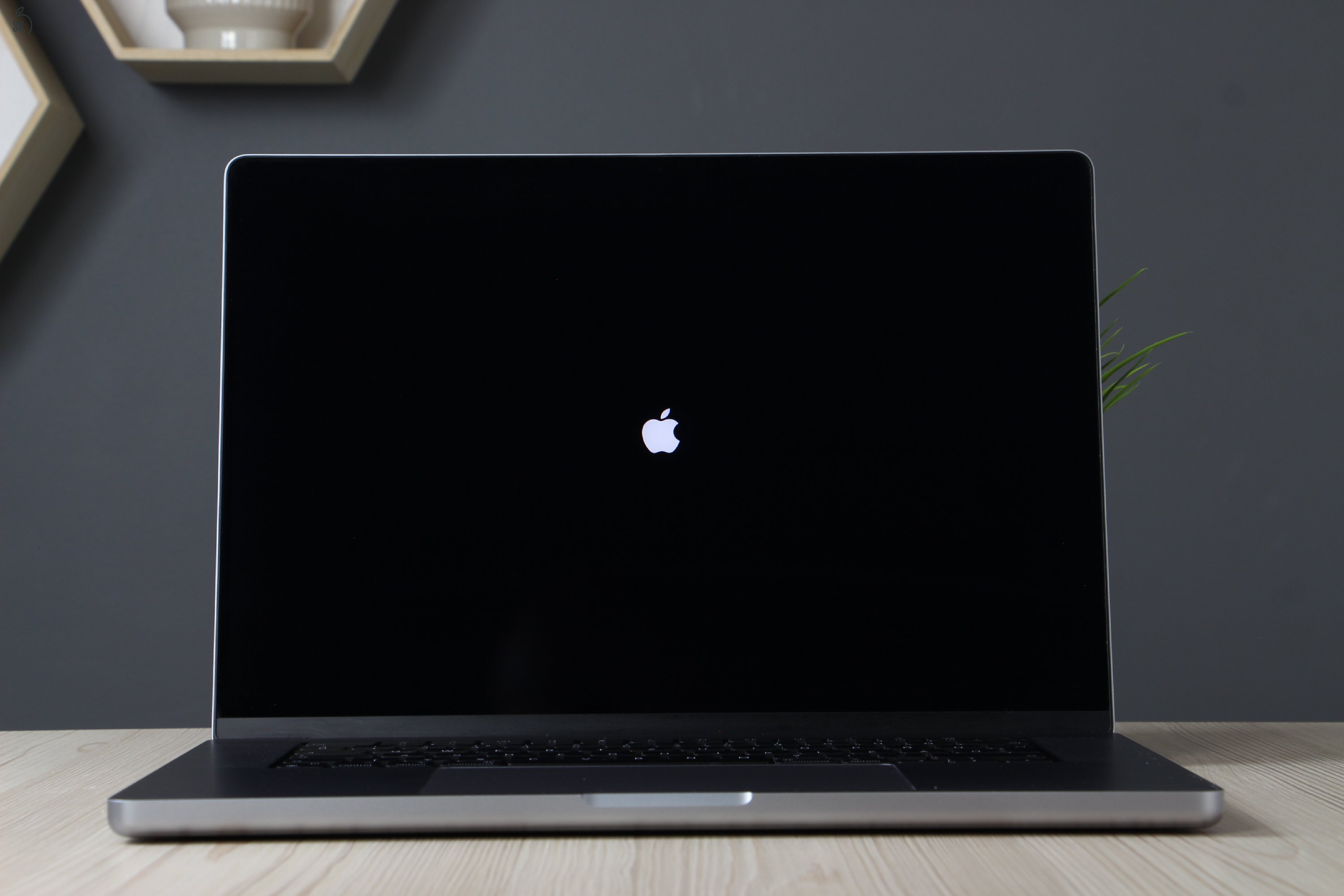 Apple MacBook Pro 16