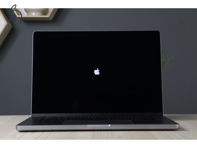 Apple MacBook Pro 16