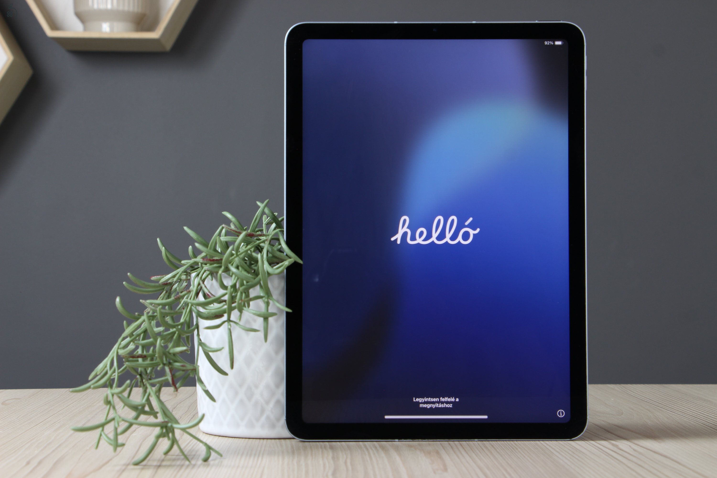 Apple iPad Air 4 64GB Cellular Blue C US-6792