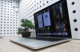 Apple Macbook Pro 13 Touchbar M1 - 2021 - Használt, megkímélt, szép állapot