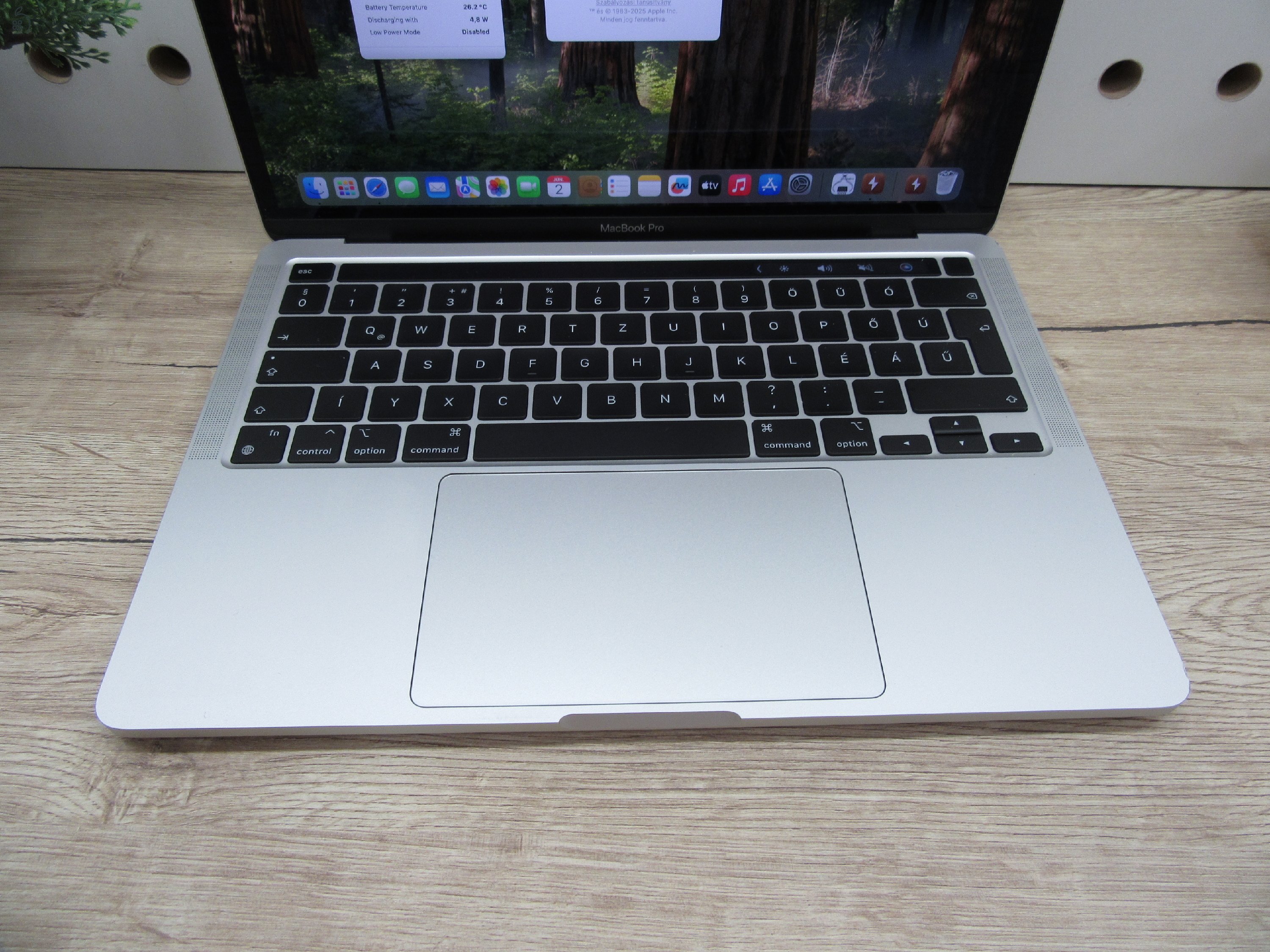 Apple Macbook Pro 13 Touchbar M1 - 2021 - Használt, megkímélt, szép állapot