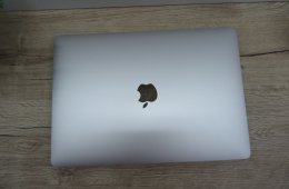Apple Macbook Pro 13 Touchbar M1 - 2021 - Használt, megkímélt, szép állapot