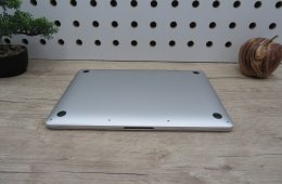 Apple Macbook Pro 13 Touchbar M1 - 2021 - Használt, megkímélt, szép állapot
