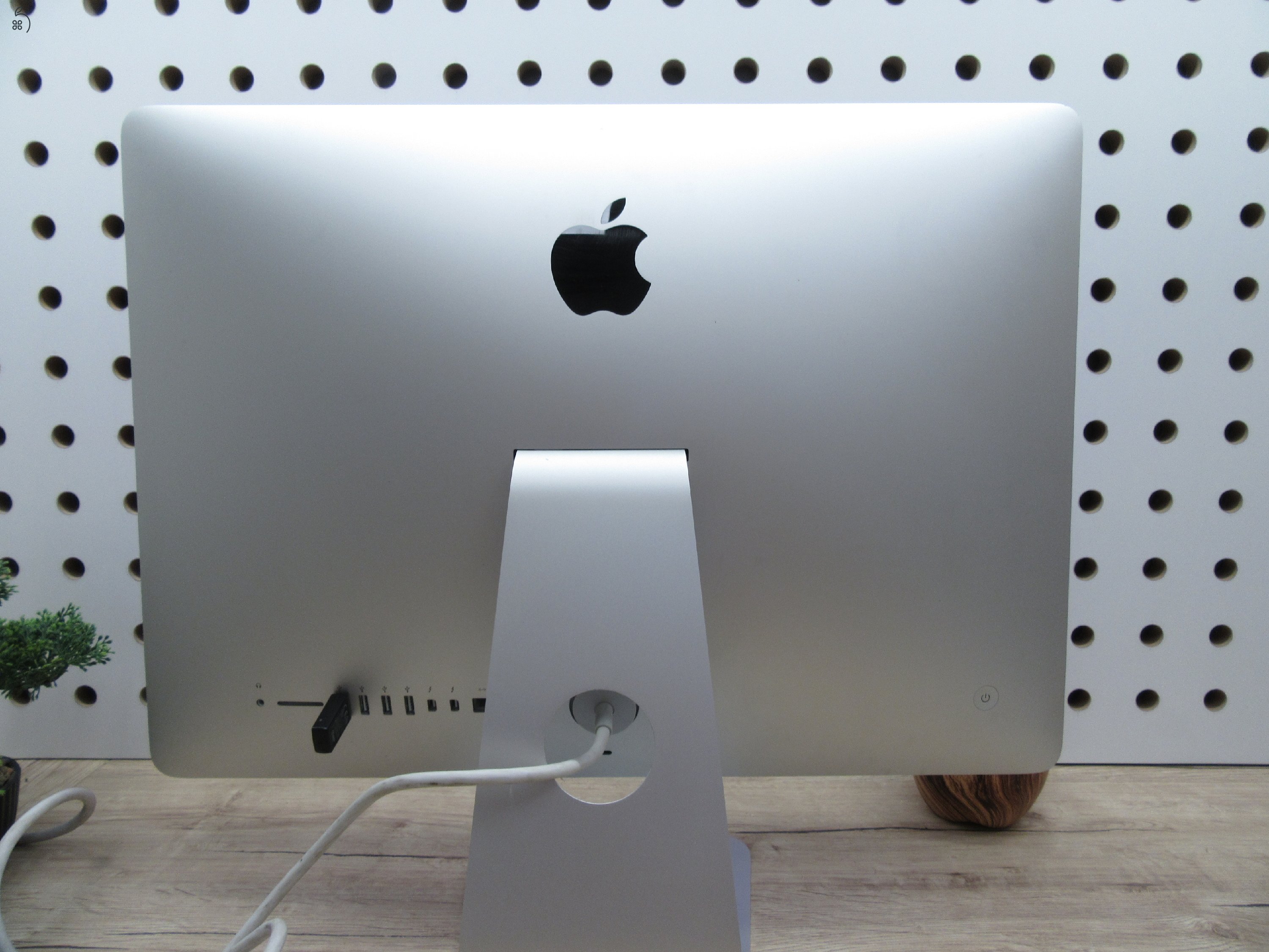 Apple iMac 21,5 - 2015 Late - Használt, megkímélt