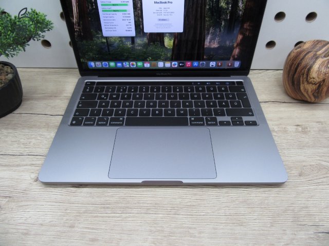 Apple Macbook Pro 13 Touchbar M1 - 2020 - Használt, szép állapot